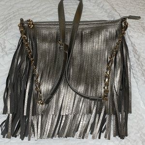 Beautiful metallic shoulder bag/cross body bag EUC